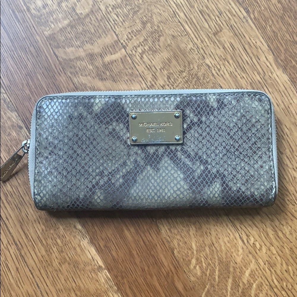 Michael Korda Snakeskin Zip Wallet